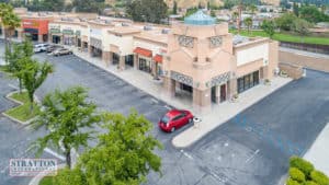 retail building for lease in Castaic, CA